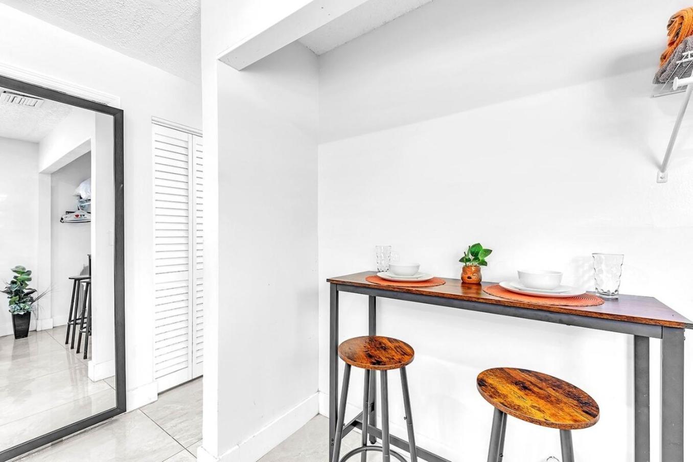 New 2 Bed Studio Close To Beach & Casino Ha04 Hollywood Eksteriør billede